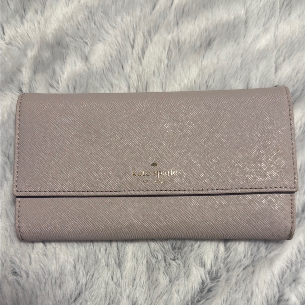 Kate Spade Wallet Beige for iPhone 6 Zippered ID Slot Pockets